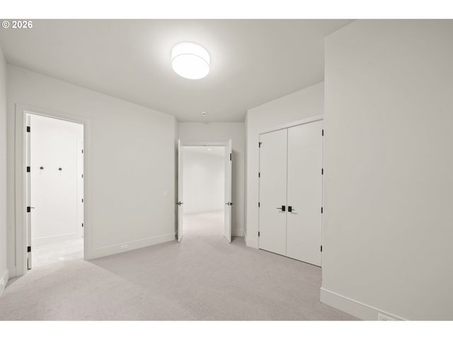 530 8TH St, Lake Oswego, OR 97034