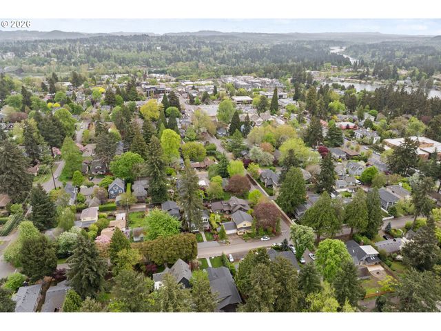 530 8TH St, Lake Oswego, OR 97034