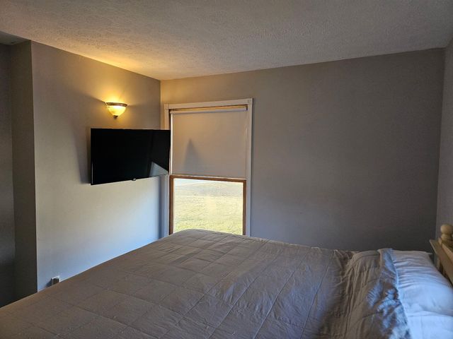 24271 Thousand Oaks Drive, Mattawan, MI 49071