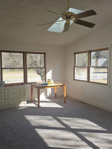 24271 Thousand Oaks Drive, Mattawan, MI 49071