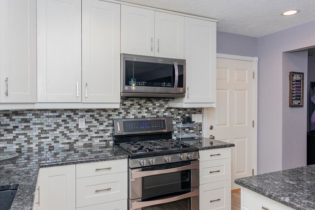 24271 Thousand Oaks Drive, Mattawan, MI 49071