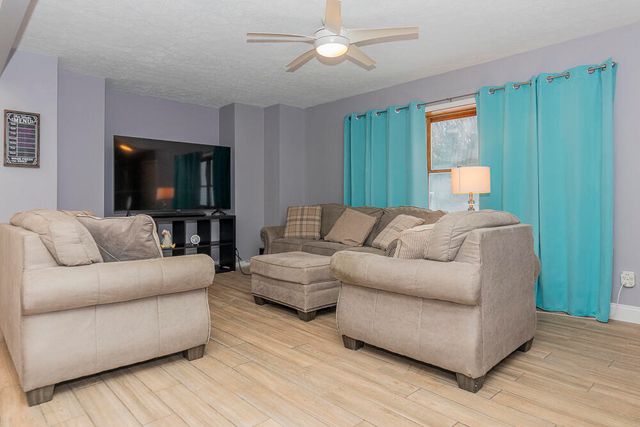 24271 Thousand Oaks Drive, Mattawan, MI 49071