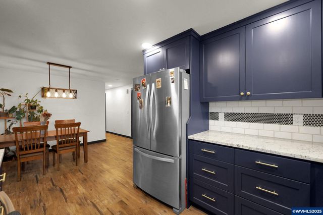 645 Riley Way Wy, Harrisburg, OR 97446