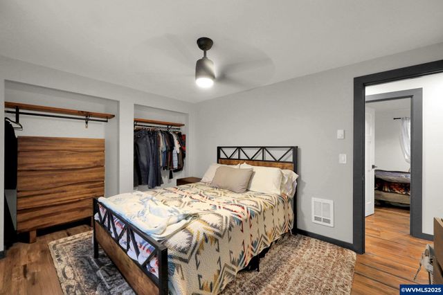 645 Riley Way Wy, Harrisburg, OR 97446