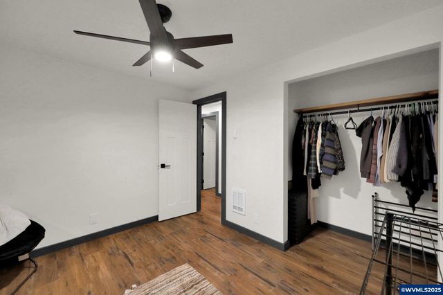 645 Riley Way Wy, Harrisburg, OR 97446