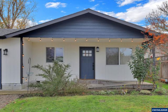 645 Riley Way Wy, Harrisburg, OR 97446