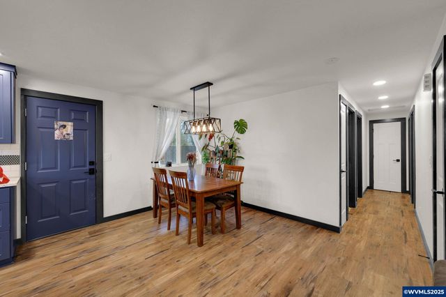 645 Riley Way Wy, Harrisburg, OR 97446