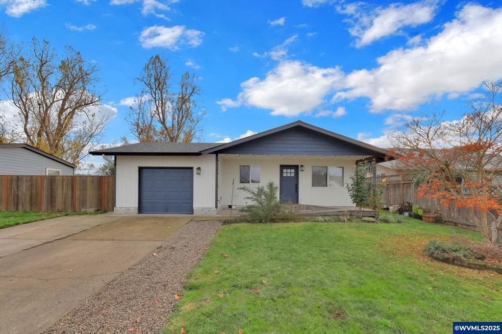 645 Riley Way Wy, Harrisburg, OR 97446