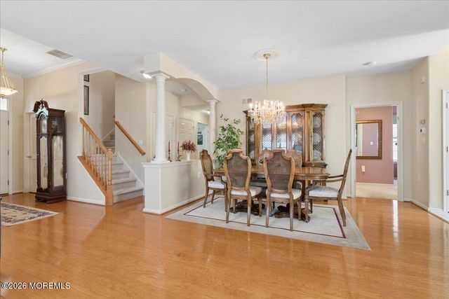 4 Gainsborough Court, Manalapan, NJ 07726