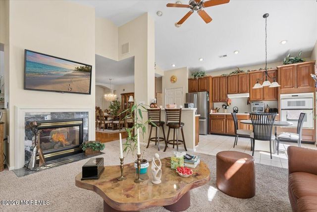 4 Gainsborough Court, Manalapan, NJ 07726