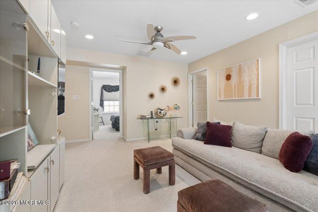 4 Gainsborough Court, Manalapan, NJ 07726