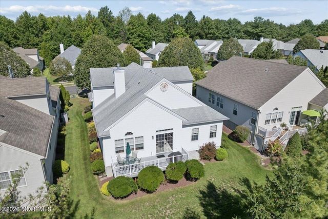 4 Gainsborough Court, Manalapan, NJ 07726