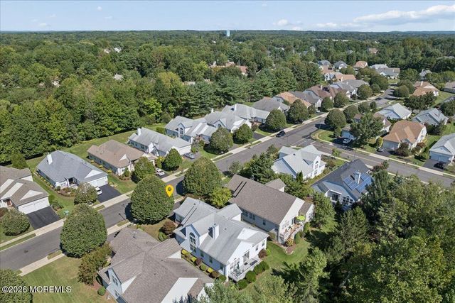4 Gainsborough Court, Manalapan, NJ 07726