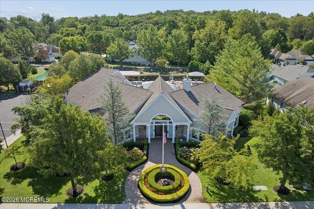 4 Gainsborough Court, Manalapan, NJ 07726