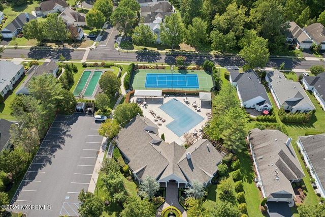 4 Gainsborough Court, Manalapan, NJ 07726