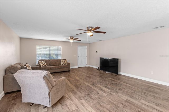 2209 PLEASURE RUN DRIVE, Ruskin, FL 33570