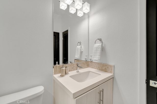 10832 W Riverton Court, North Hollywood, CA 91602