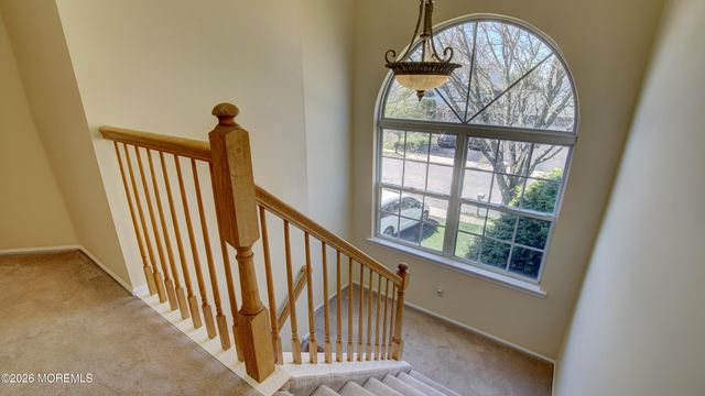 37 Hummingbird Court, Marlboro, NJ 07746