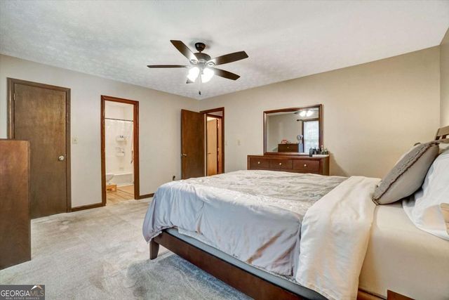 2681 Round Ridge Road, Loganville, GA 30052