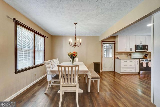 2681 Round Ridge Road, Loganville, GA 30052