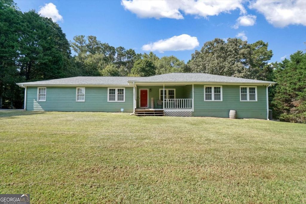2681 Round Ridge Road, Loganville, GA 30052