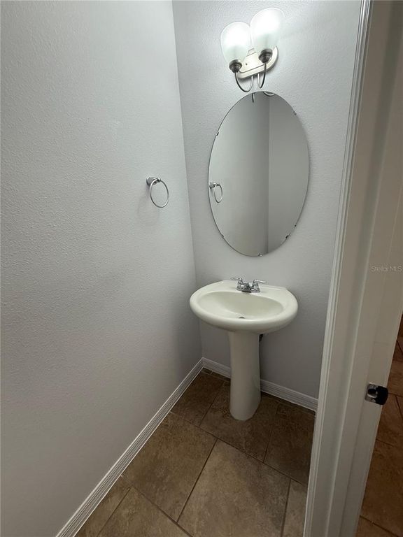 Image 19 of property listing at 6558 S GOLDENROD ROAD 78B, Orlando, FL 32822