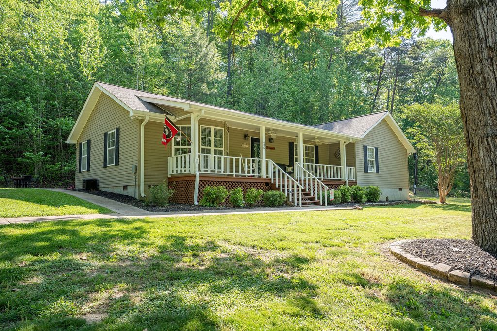 836 County Road 140, Valley Head, AL 35989