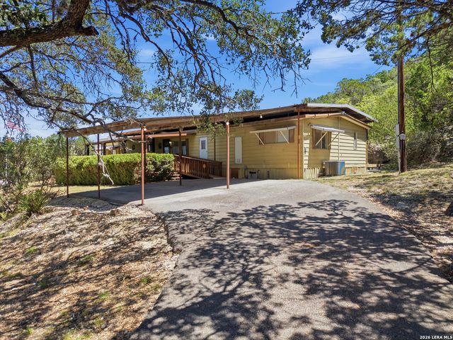 1501 SPRING RD, Pipe Creek, TX 78063