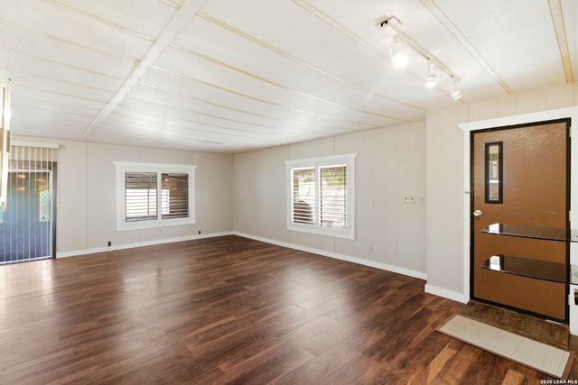 1501 SPRING RD, Pipe Creek, TX 78063