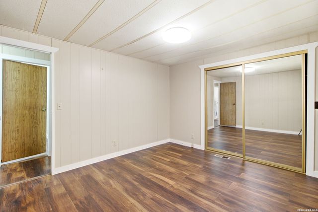 1501 SPRING RD, Pipe Creek, TX 78063