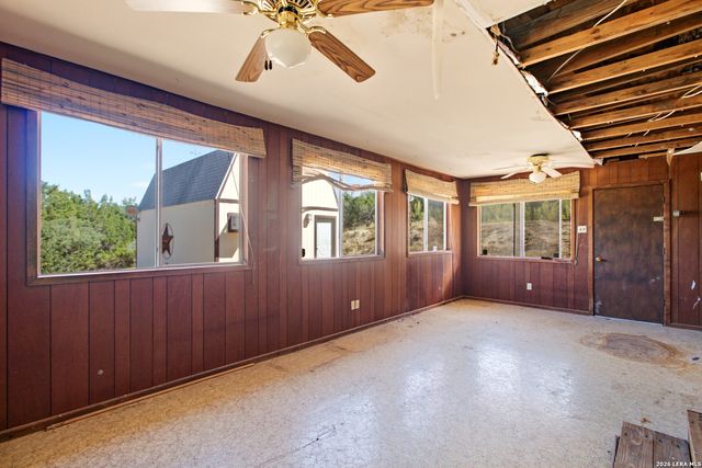 1501 SPRING RD, Pipe Creek, TX 78063