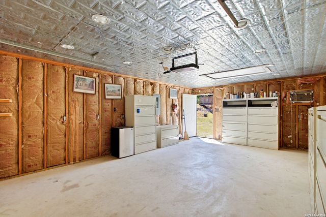 1501 SPRING RD, Pipe Creek, TX 78063