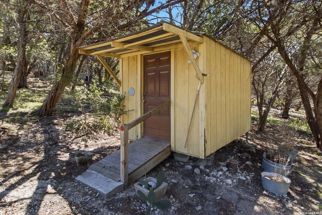 1501 SPRING RD, Pipe Creek, TX 78063