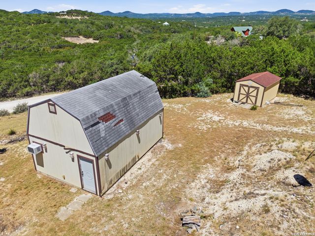 1501 SPRING RD, Pipe Creek, TX 78063