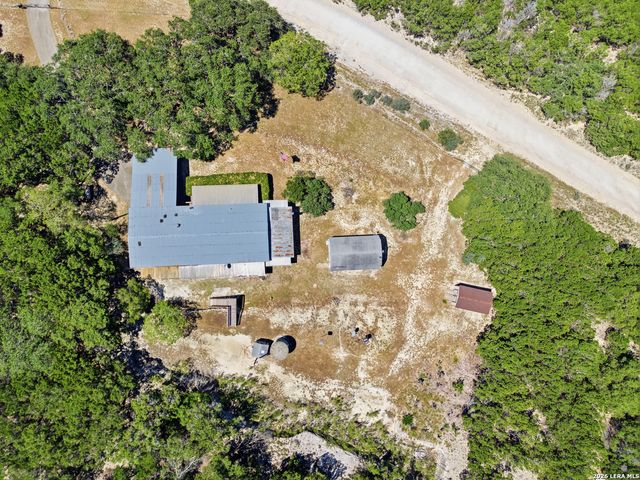 1501 SPRING RD, Pipe Creek, TX 78063