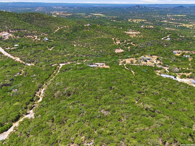 1501 SPRING RD, Pipe Creek, TX 78063