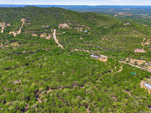 1501 SPRING RD, Pipe Creek, TX 78063