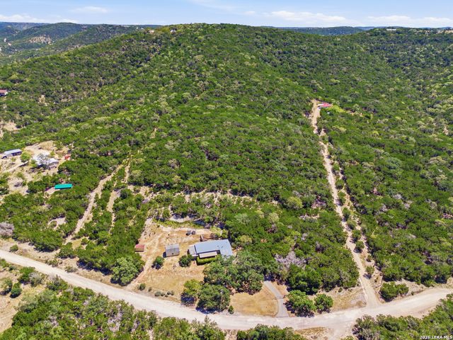 1501 SPRING RD, Pipe Creek, TX 78063