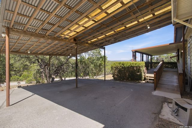 1501 SPRING RD, Pipe Creek, TX 78063
