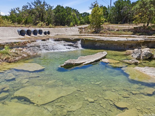 1501 SPRING RD, Pipe Creek, TX 78063
