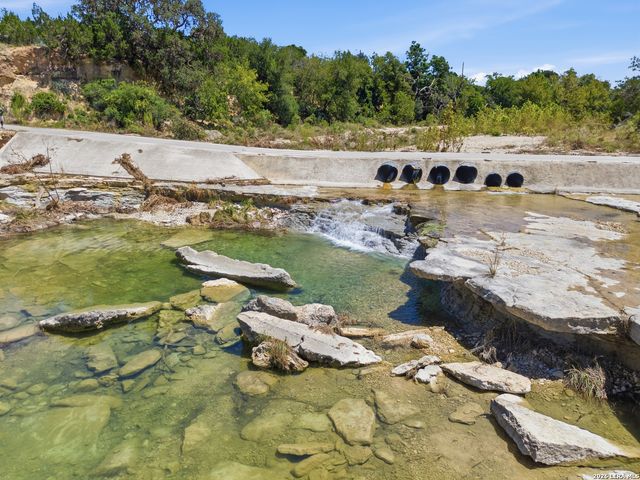 1501 SPRING RD, Pipe Creek, TX 78063