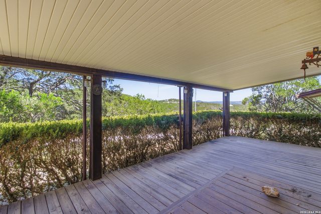 1501 SPRING RD, Pipe Creek, TX 78063