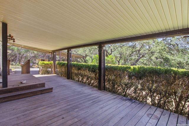 1501 SPRING RD, Pipe Creek, TX 78063