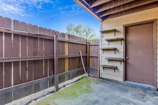 2303 W Michigan Ave B1, Pensacola, FL 32526