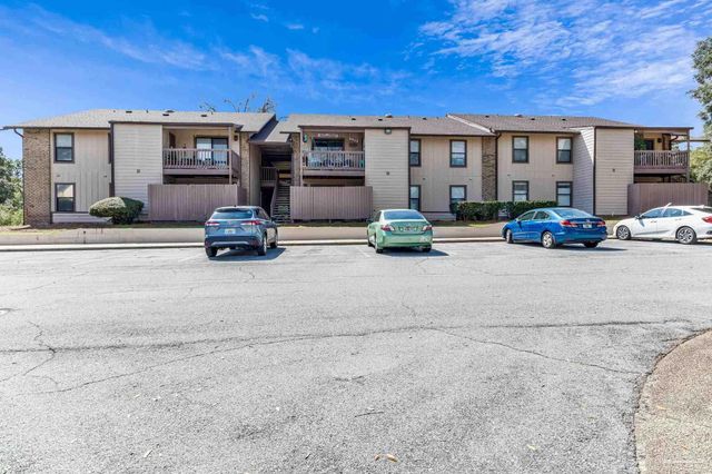 2303 W Michigan Ave B1, Pensacola, FL 32526