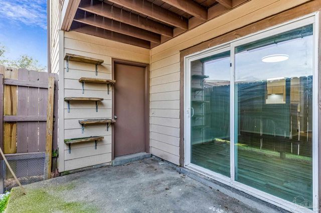 2303 W Michigan Ave B1, Pensacola, FL 32526