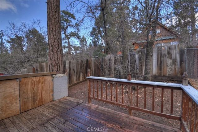 245 Vista, Sugarloaf, CA 92386