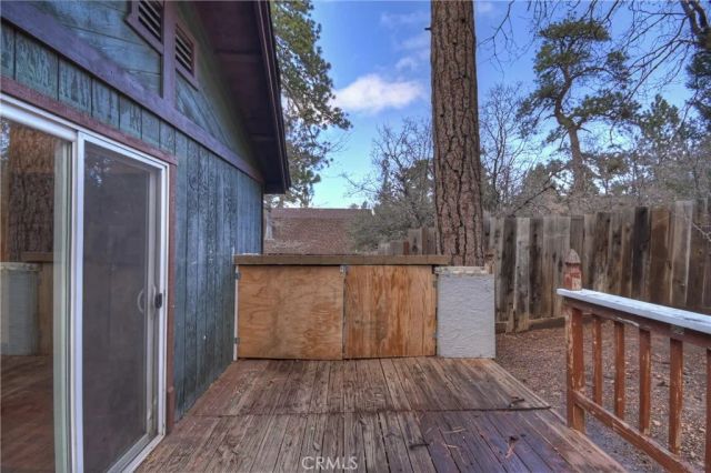 245 Vista, Sugarloaf, CA 92386