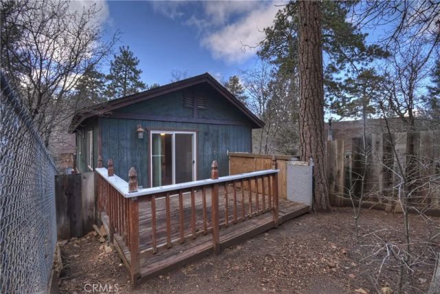 245 Vista, Sugarloaf, CA 92386