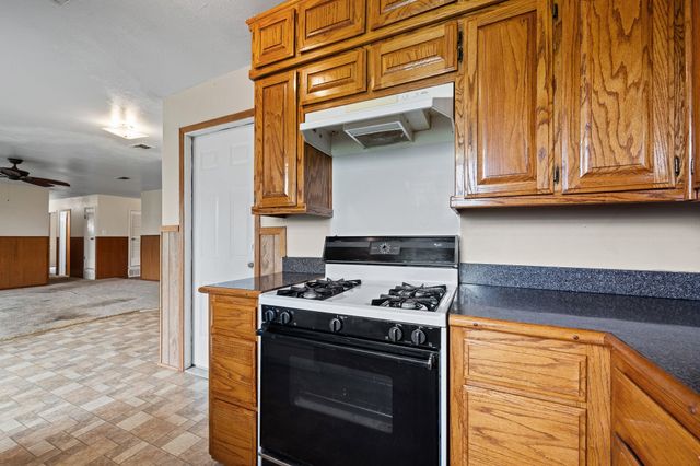 1912 Joslin Street, Cleburne, TX 76033